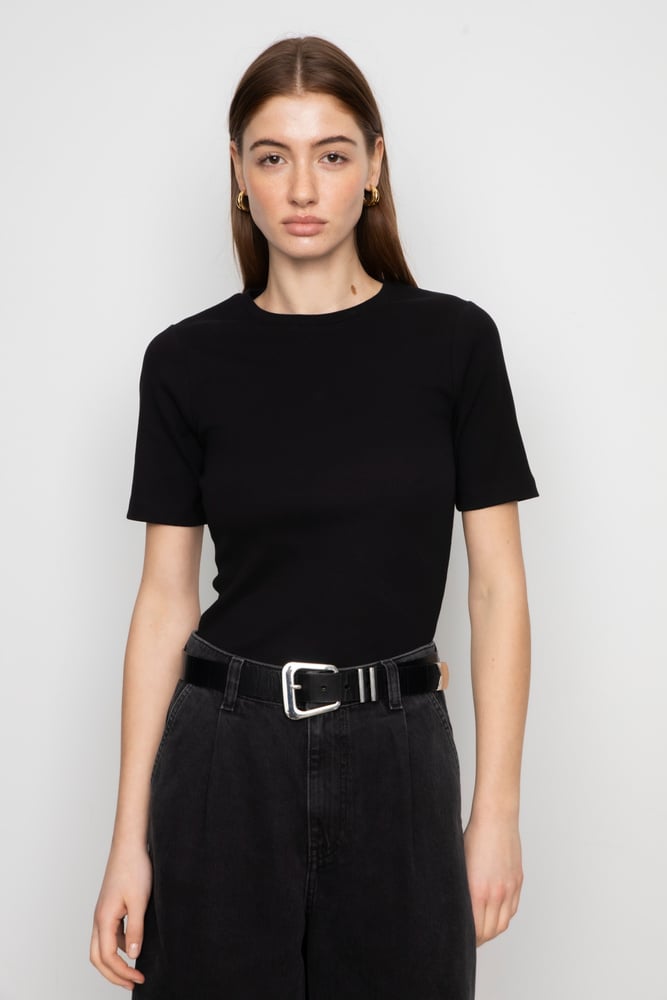 PIHL DENIM Pippa Rib Tee – smykker fra Camilla Pihl