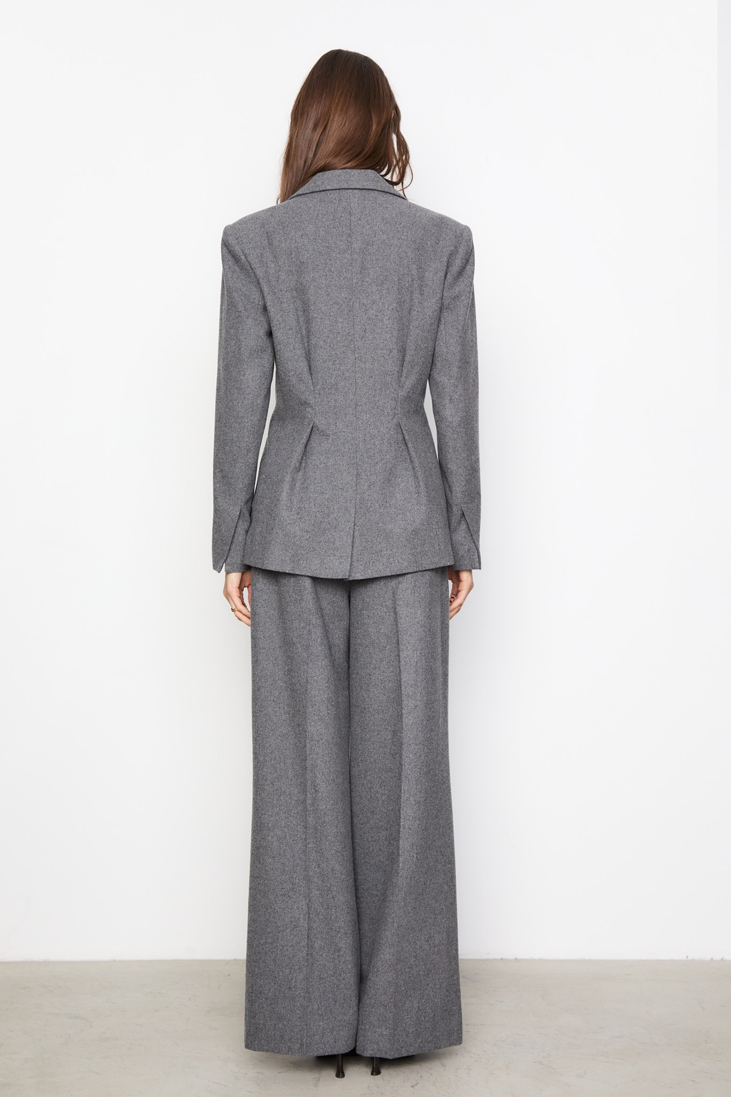 1125_adfe9e0165-2v1a8711-large