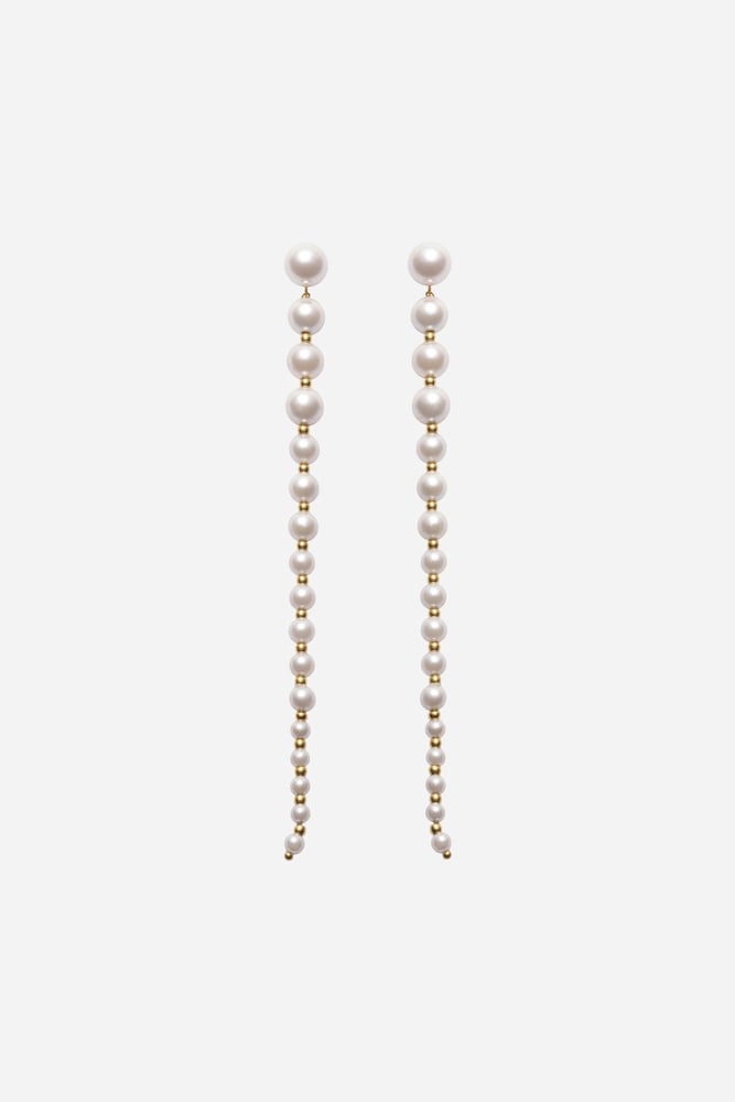 Camilla Pihl The Long Pearl Earrings – smykker fra Camilla Pihl
