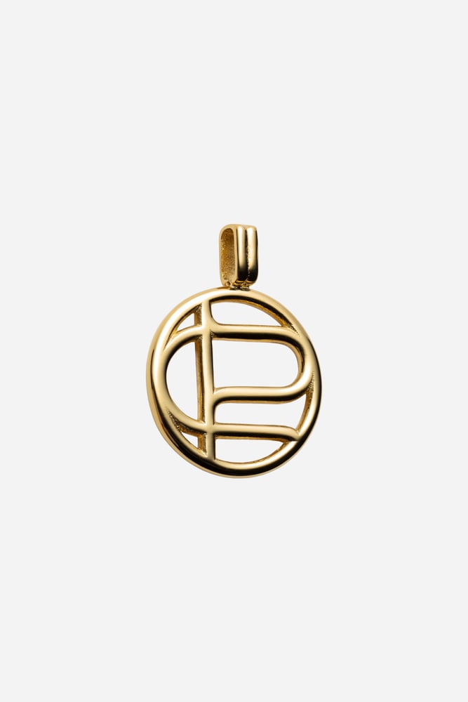 Camilla Pihl The Monogram Pendant – smykker fra Camilla Pihl
