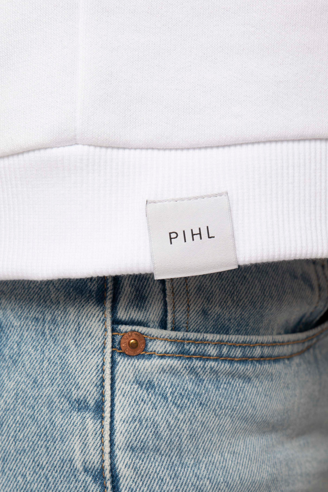 Comfy Crew White