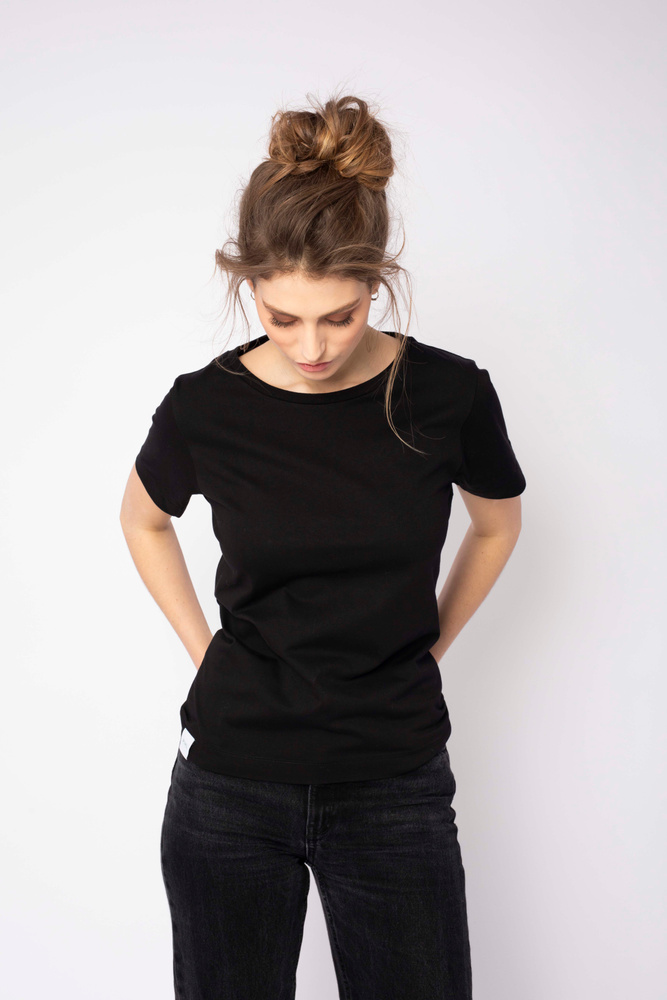 Spring Tee Black