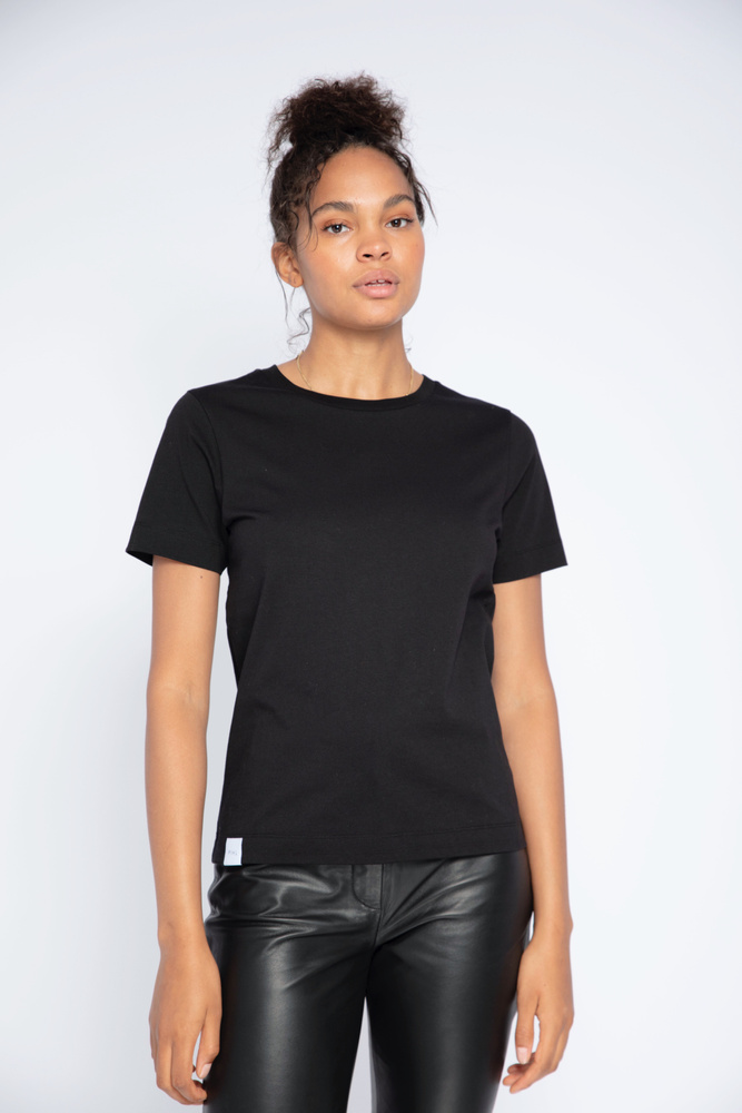 Spring Tee Black